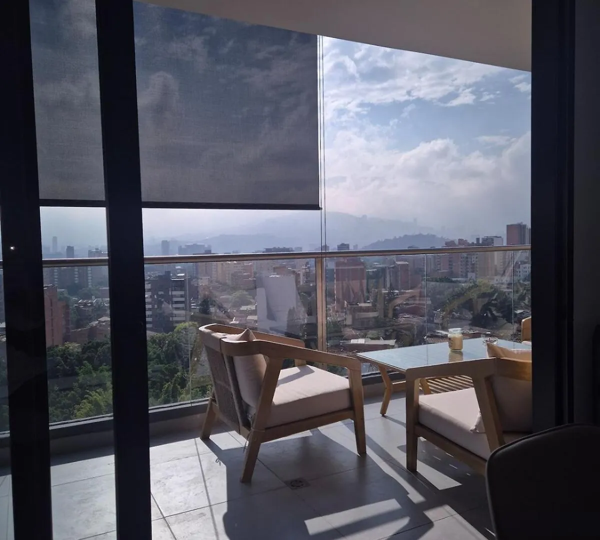 Laureles 11Th Floor, Jacuzzi And Ac Apartment Medellin