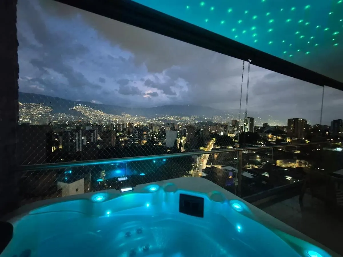 Laureles 11Th Floor, Jacuzzi And Ac Apartment Medellin